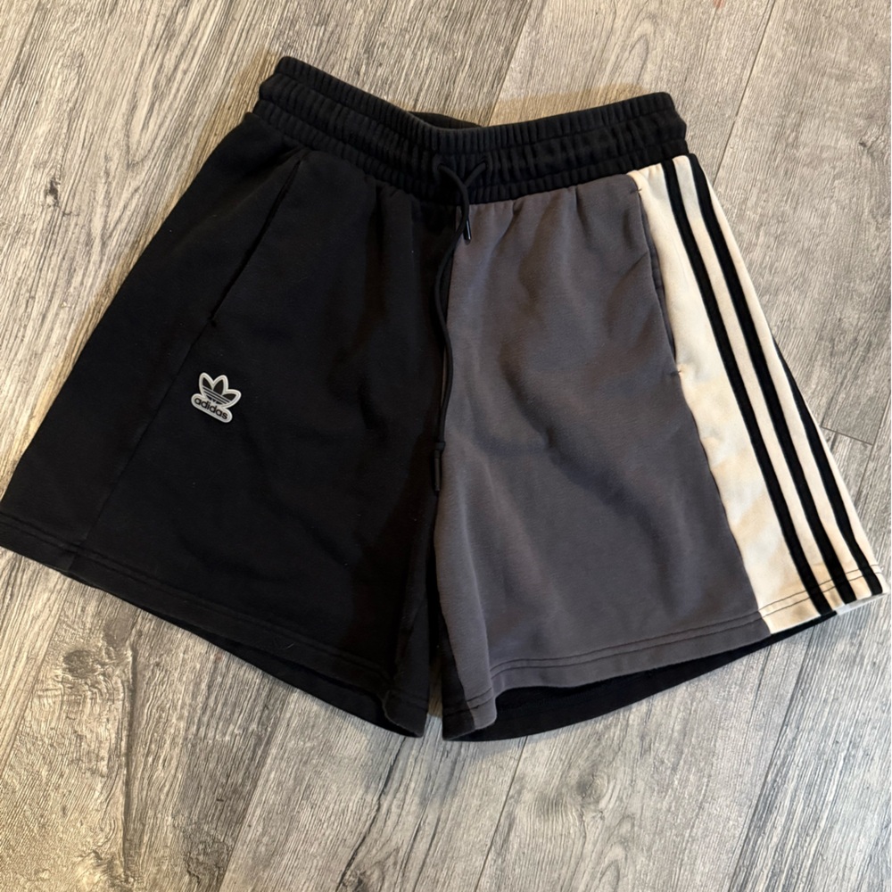Women’s adidas originals split colorblock sweatshirt shorts